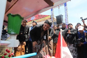 Ganjar sebut "Bobok Bumbung" cara bayar pajak yang unik