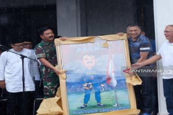 Panglima TNI sosialisasi Piala Presiden ke Aremania