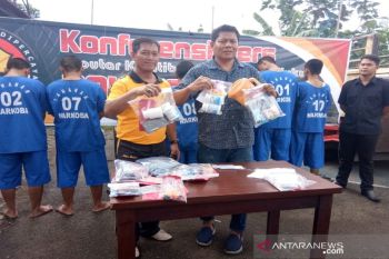 8 tersangka narkoba diringkus