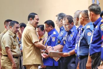 Pemadam Kebakaran Makassar terima penghargaan nasional