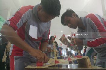 Puluhan SMA di Jatim ikuti kontes robot di Uwika