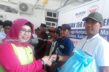 Korban likuefaksi Sigi dapat 150 paket sembako dari IIP BUMN