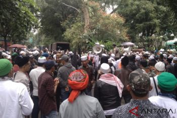 Sidang lanjutan Bahar Smith diwarnai demonstrasi