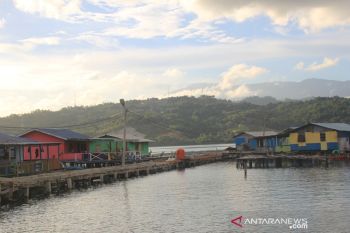Pemerintah Kampung Enggros gunakan dana desa buat keramba ikan