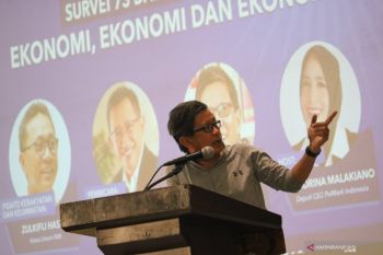 "Talkshow" Rocky Gerung di Lombok tetap digelar