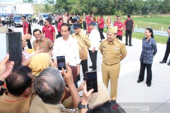 Jokowi: Topang Bandara Internasional, Kereta Api Bandara Wajib Tersedia