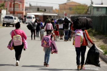 Kolombia memberi izin kerja sementara bagi warga Venezuela tanpa dokumen