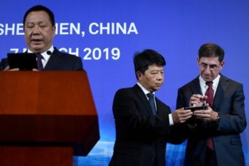 Pemerintah AS digugat terkait pembatasan pada Huawei