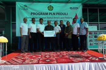 50 mushalla dan surau dibantu PLN UIW Sumbar, program peduli