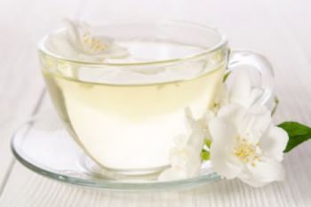 Ternyata! ini manfaat dan khasiat minum teh putih