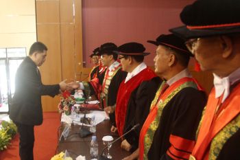 Elwi Danil; Semangat belajar dr. Deri Mulyadi patut ditiru