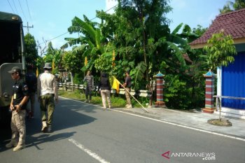 Bawaslu Gunung Kidul tertibkan ribuan alat peraga kampanye