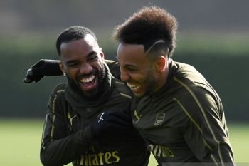 Posisif COVID-19, Aubameyang dan Lacazette absen saat Arsenal kalah kontra Brentford