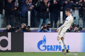 Lesatkan tiga gol ke gawang Atletico, Ronaldo panen pujian dari media Spanyol