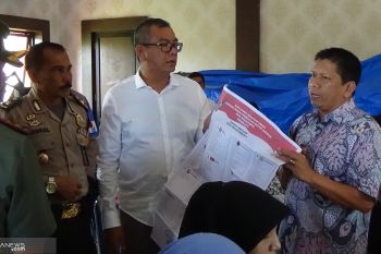 Pastikan proses pelipatan surat suara lancar, Wako Payakumbuh datangi KPU