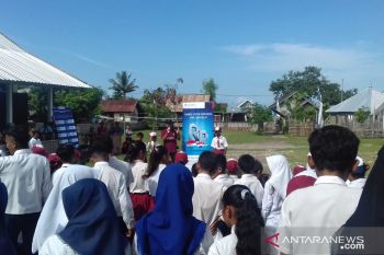 SMP Pulau Moyo NTB siap UNBK dengan segala keterbatasan