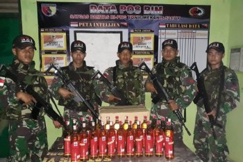 Satgas  Yonif 521/DY amankan 139 karton miras di Merauke