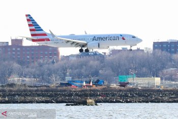 Pesawat tabrakan dengan mobil pemadam di Bandara LaGuardia, pilot-kopilot tewas