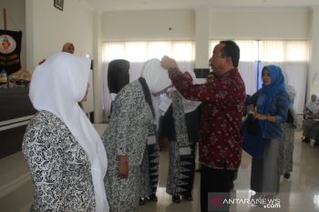 Wajib kantongi izin praktek, 174 bidan Parigi Moutong disumpah