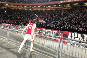Ajax pangkas jarak dengan PSV