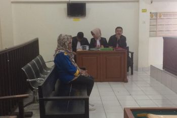 Kurir 597 pil ekstasi dituntut 15 tahun penjara