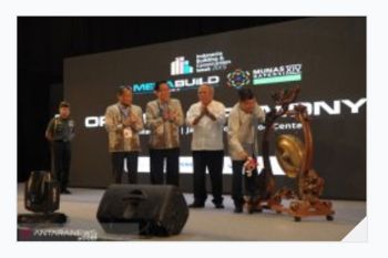 Jusuf Kalla: kontraktor harus profesional, jangan hanya melobi