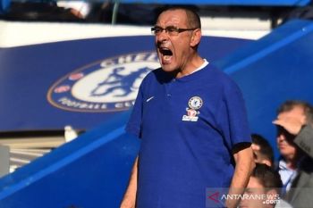 Sarri: Chelsea tidak boleh takluk dari MU