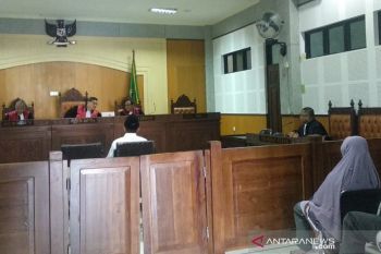 Hakim izinkan terdakwa korupsi sampan nikahkan putrinya