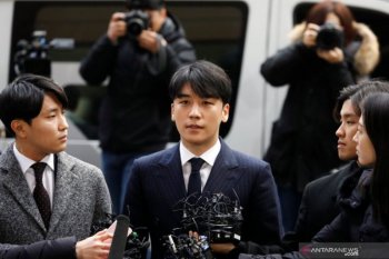 Wajah Seungri diburamkan