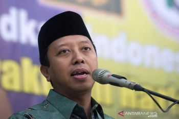 Tim KPK amankan empat orang lain bersama Romahurmuziy