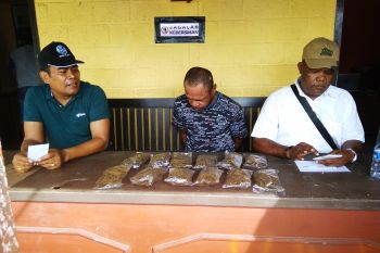 Penyidik Polres Biak limpahkan berkas dua pengedar ganja