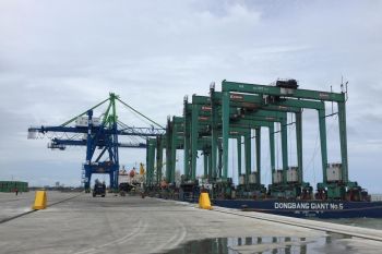 Pelindo IV datangkan 8 unit RTG dukung MNP