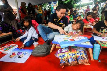 Garudafood ajak siswa SD aktif dalam kegiatan kesenian