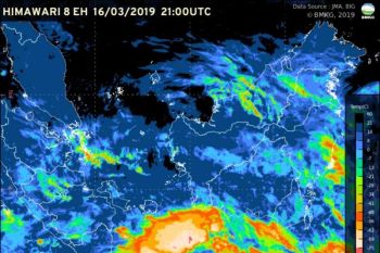 Warga Lampung diminta waspadai hujan deras disertai petir