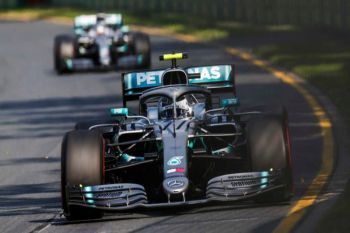 Bottas juarai GP Australia setelah pecudangi Hamilton