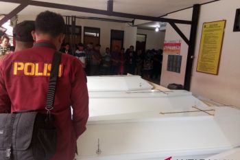 Polda Papua siapkan 80 peti jenazah untuk korban banjir