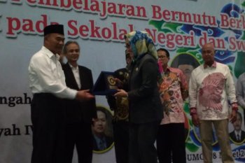Sukses penjaminan mutu pendidikan, Lombok Tengah dapat penghargaan mendikbud
