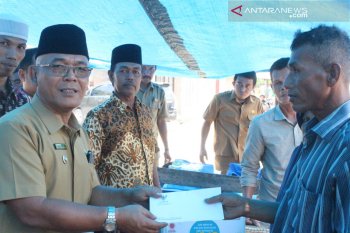 Pemkab Pasaman Barat Bantu Korban Kebakaran Maligi