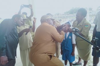 Bupati Deiyai buka pencanangan PIN polio