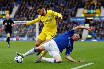 Everton hajar Chelsea 2-0