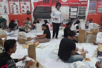 KPU masih lakukan pelipatan surat suara presiden-DPD