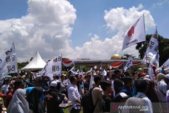 Pendukung Capres 02 padati lokasi deklarasi di Metro