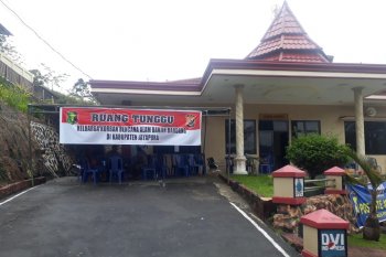 RS Bhayangkara siapkan ruang tunggu bagi keluarga korban banjir
