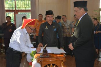 Bupati Aptripel: pejabat jangan egois