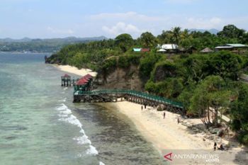 Wisata Pantai Dato