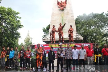 Ratusan orang deklarasi Solo damai Pemilu 2019