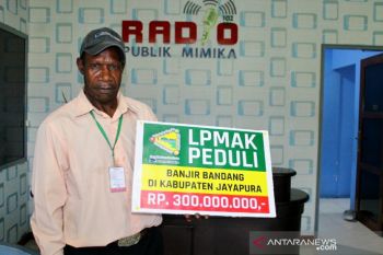LPMAK membantu korban banjir bandang di Kabupaten Jayapura