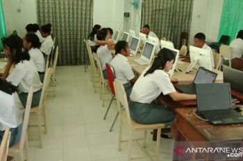 UNBK SMK Timika hari pertama bebas dari pemadaman listrik