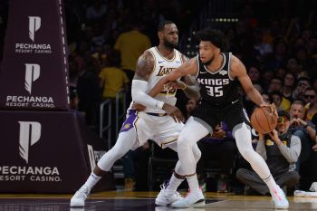 Kings sukses kalahkan Rockets meski awali laga  dengan lamban