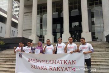 Uji aturan KTP-e sebagai syarat memilih akan diputuskan MK